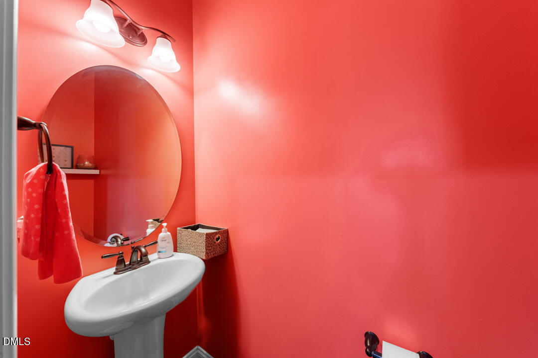 2811 Reynolda Circle Durham, NC 27712 - Photo 24 of 59 DSC08766