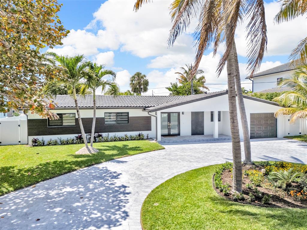 3231 Northeast 27th Terrace Lighthouse Point, FL 33064 - Photo 2 of 41