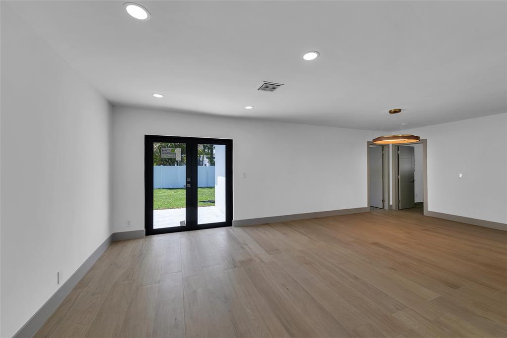 3231 Northeast 27th Terrace Lighthouse Point, FL 33064 - Photo 28 of 41