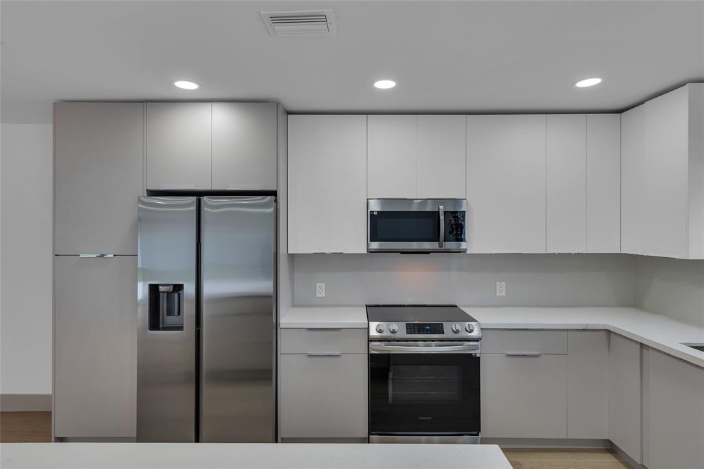 3231 Northeast 27th Terrace Lighthouse Point, FL 33064 - Photo 32 of 41