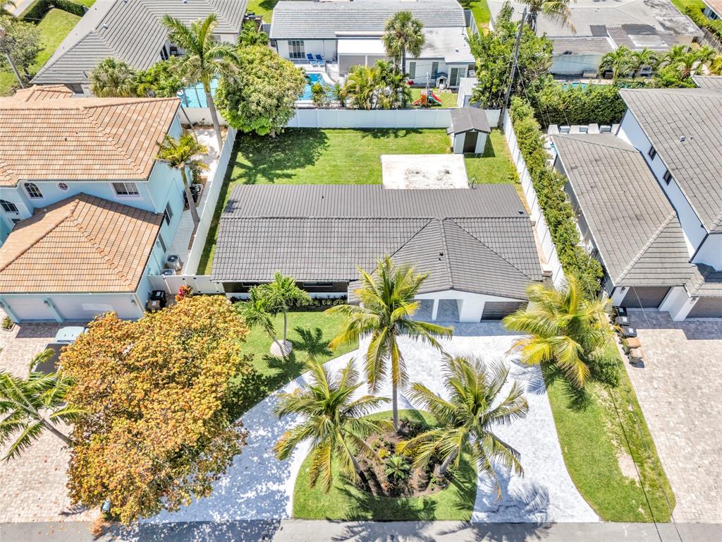 3231 Northeast 27th Terrace Lighthouse Point, FL 33064 - Photo 38 of 41