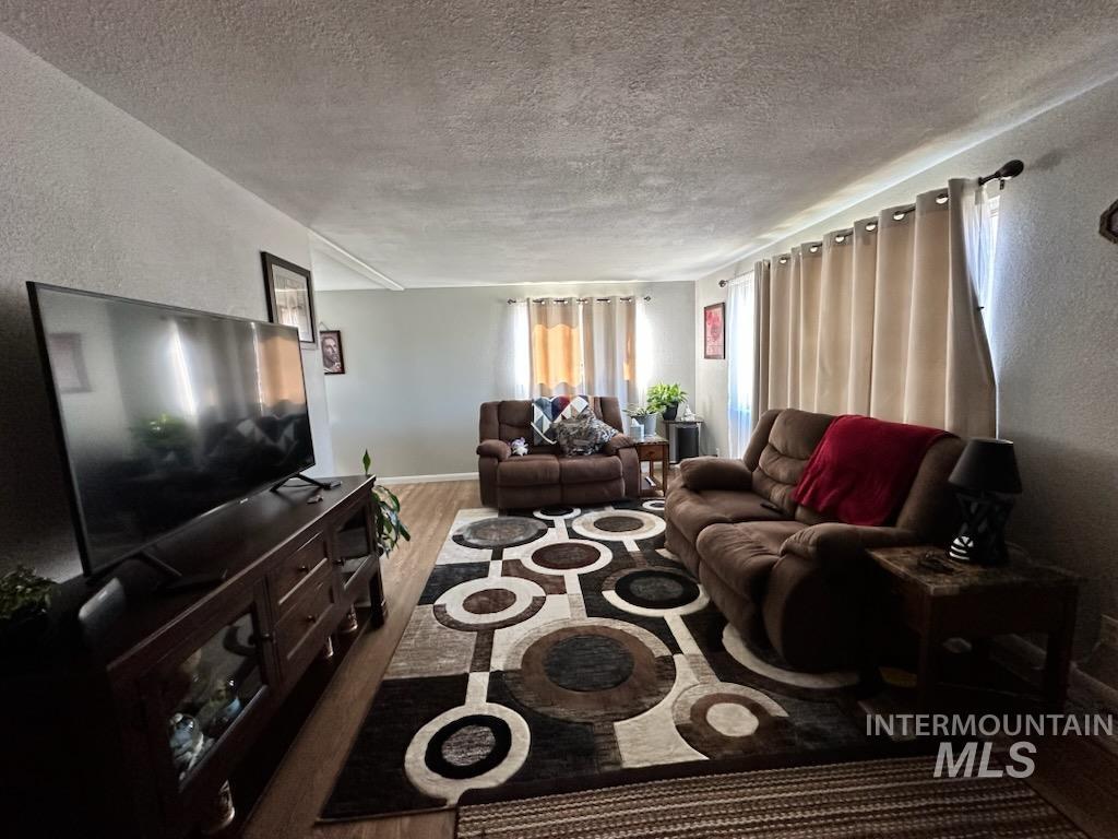 2050 Kings Row Heyburn, ID 83336 - Photo 2 of 12