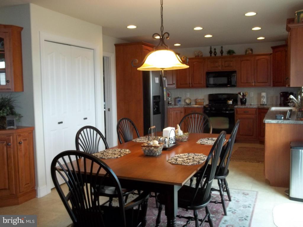 531 Oak Lane Lititz, PA 17543 - Photo 13 of 26