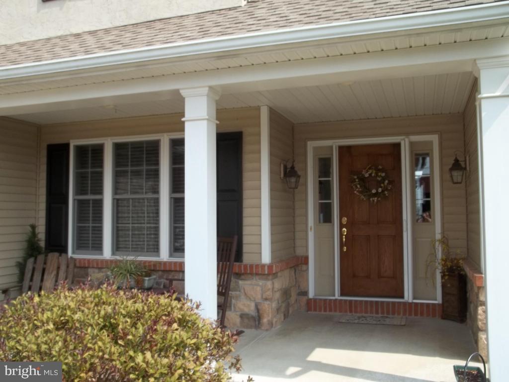 531 Oak Lane Lititz, PA 17543 - Photo 4 of 26