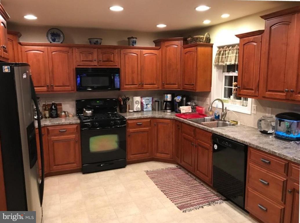 531 Oak Lane Lititz, PA 17543 - Photo 10 of 26