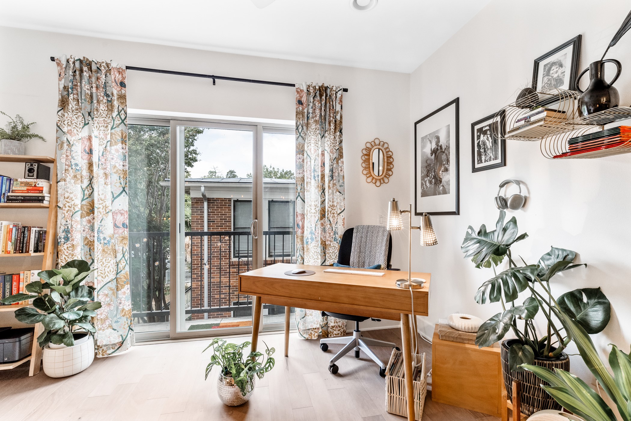 908 Nueces Street, Unit 24 Austin, TX 78701 - Photo 23 of 39 Well-suited for a comfortable work-from-home setup.