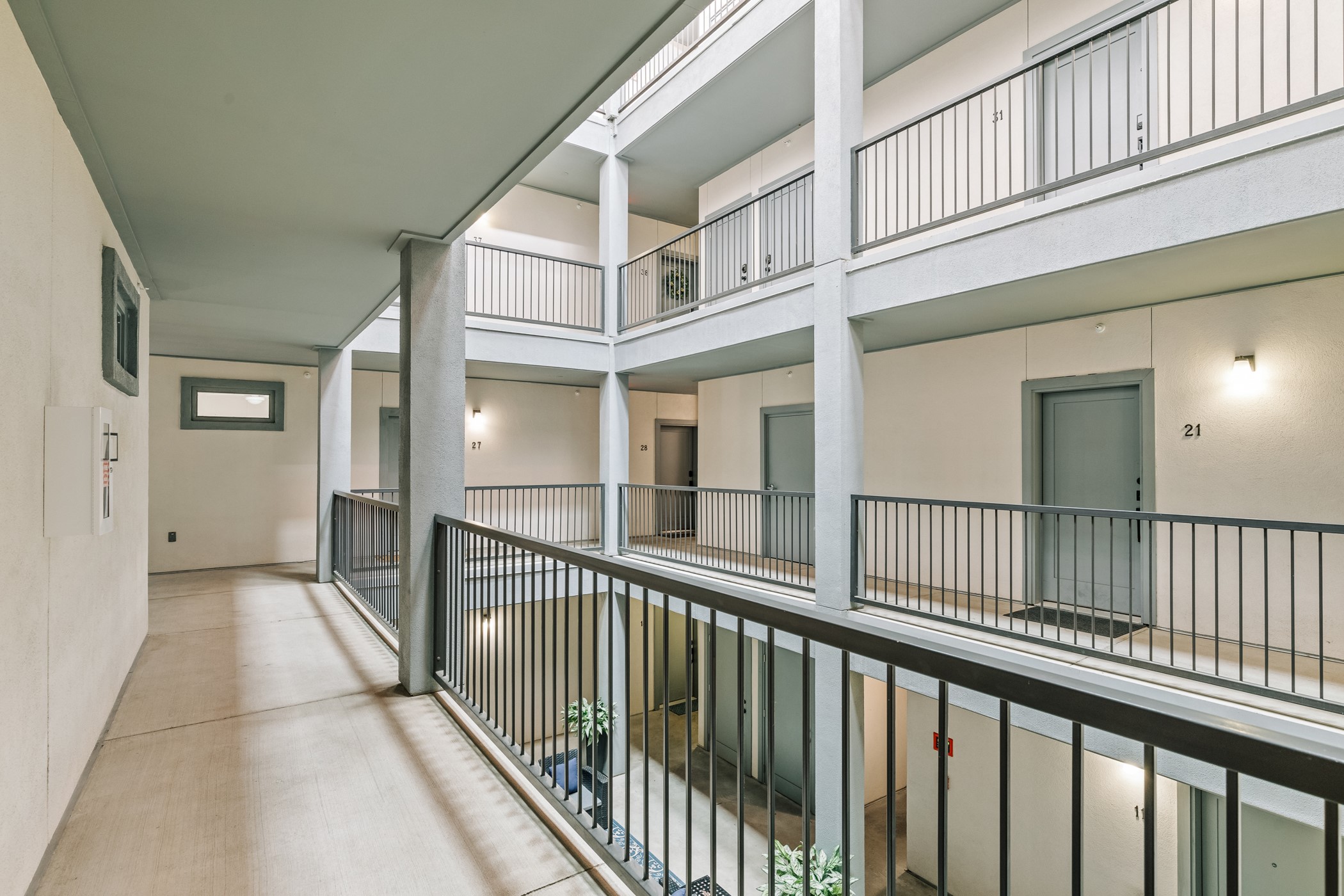 908 Nueces Street, Unit 24 Austin, TX 78701 - Photo 37 of 39 Interior of Celia's Court