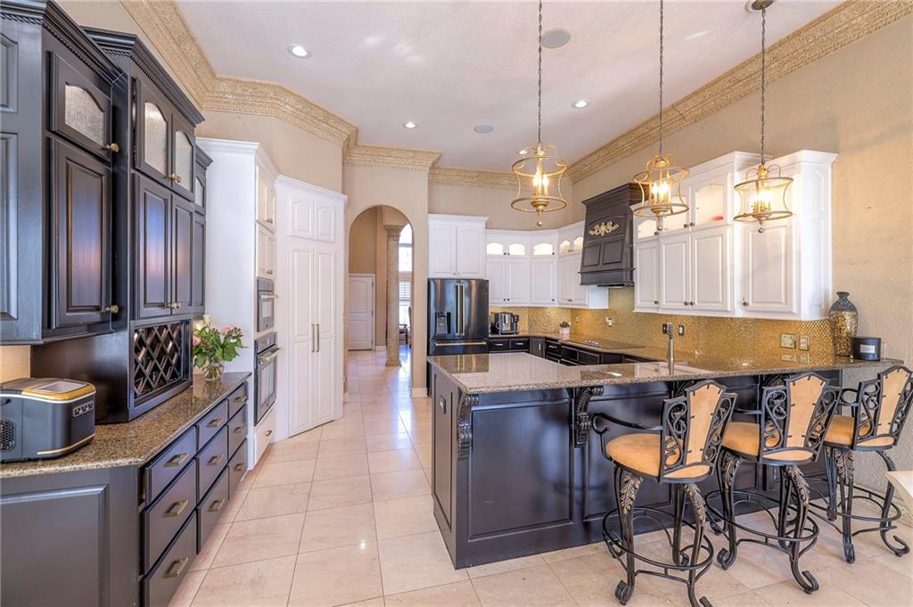 9002 Pine Street Lenexa, KS 66220 - Photo 28 of 90