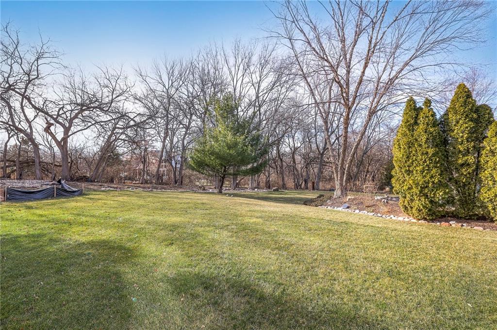 9002 Pine Street Lenexa, KS 66220 - Photo 3 of 90