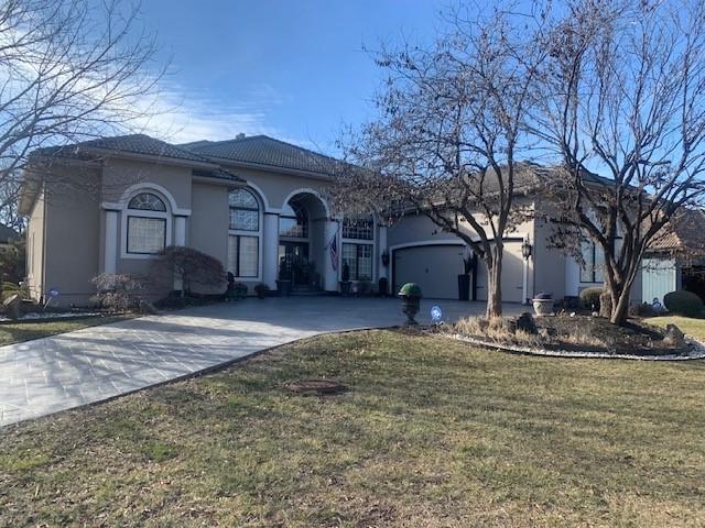 9002 Pine Street Lenexa, KS 66220 - Photo 4 of 90