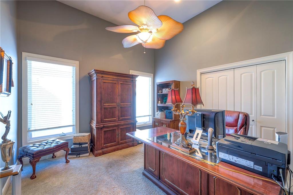 9002 Pine Street Lenexa, KS 66220 - Photo 55 of 90