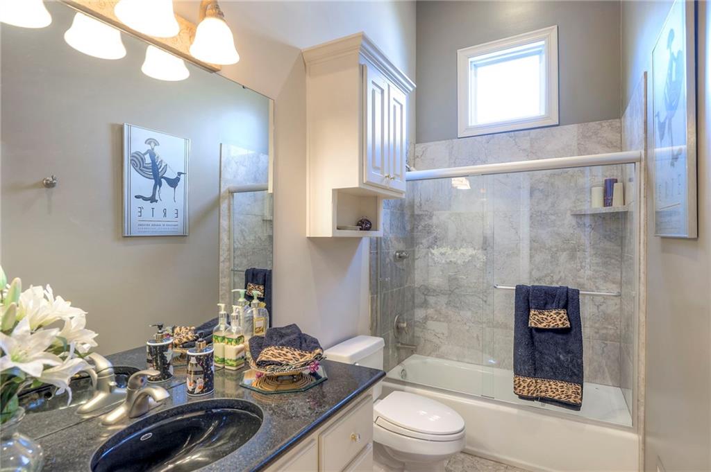 9002 Pine Street Lenexa, KS 66220 - Photo 56 of 90