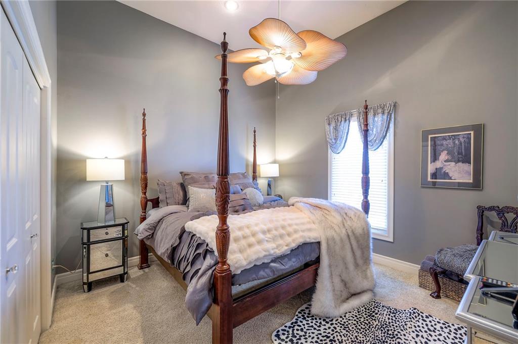 9002 Pine Street Lenexa, KS 66220 - Photo 57 of 90