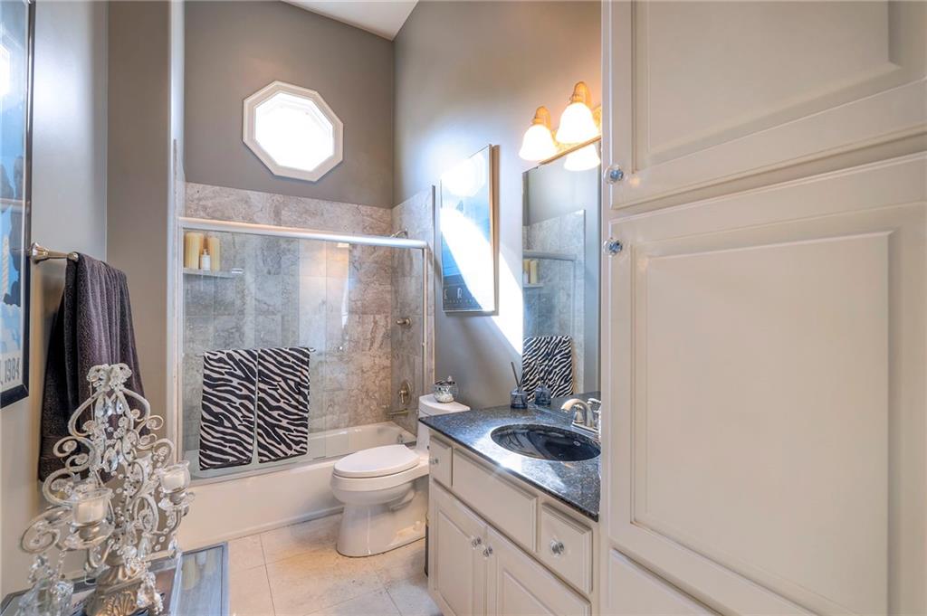 9002 Pine Street Lenexa, KS 66220 - Photo 58 of 90