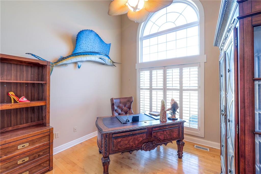 9002 Pine Street Lenexa, KS 66220 - Photo 61 of 90