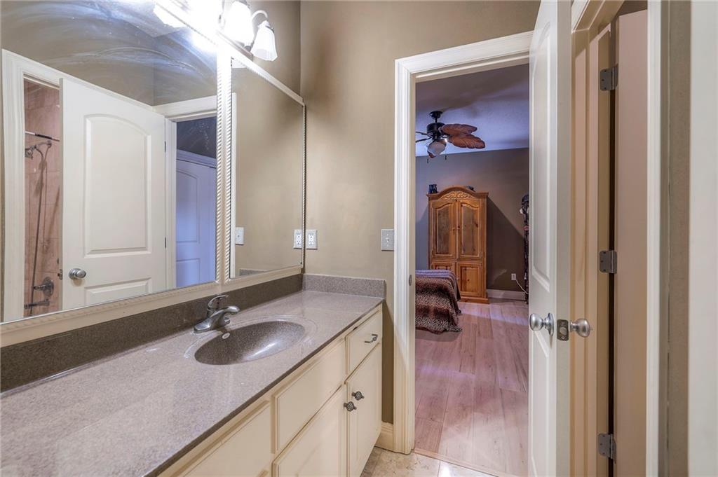 9002 Pine Street Lenexa, KS 66220 - Photo 64 of 90