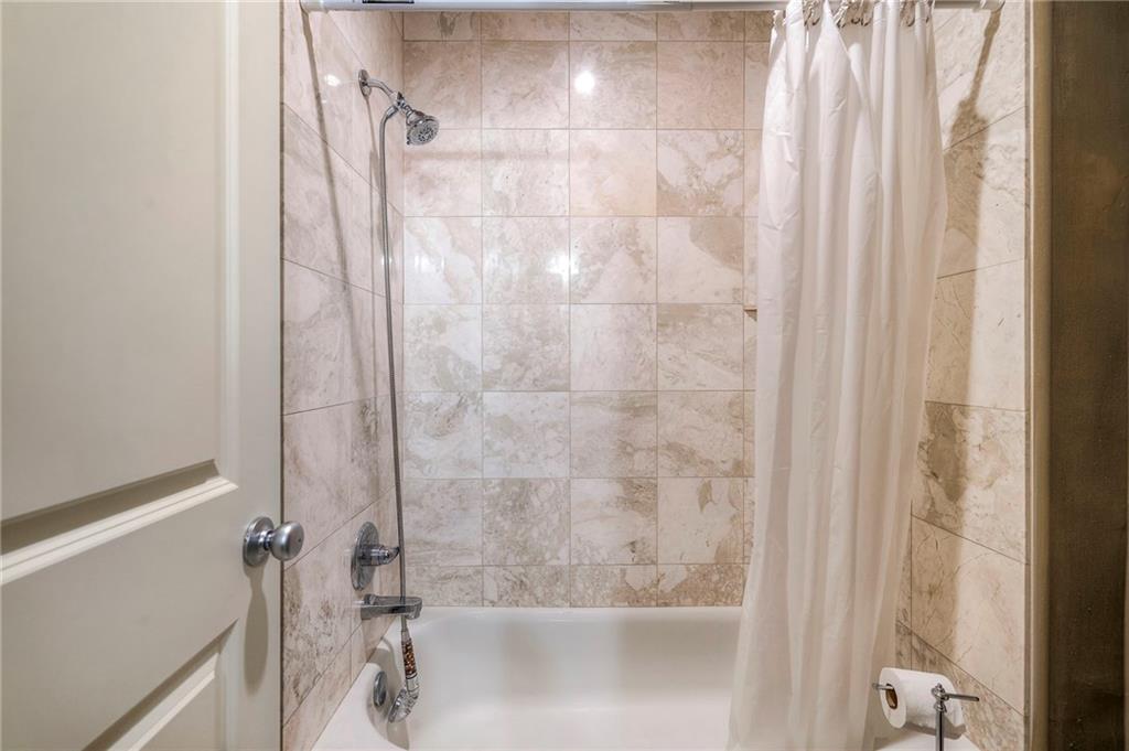 9002 Pine Street Lenexa, KS 66220 - Photo 66 of 90