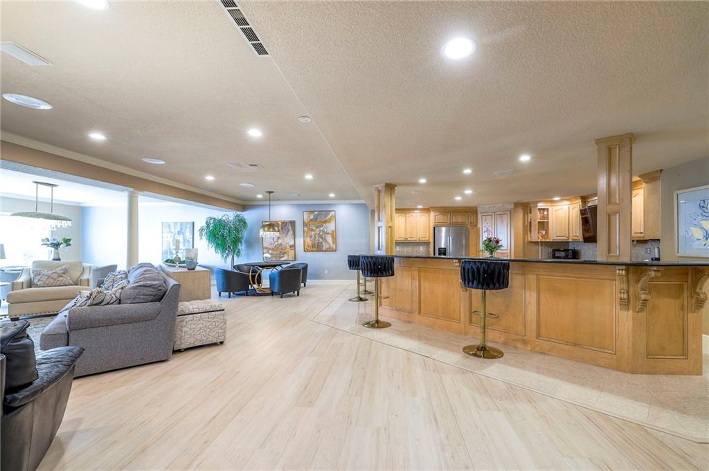 9002 Pine Street Lenexa, KS 66220 - Photo 73 of 90