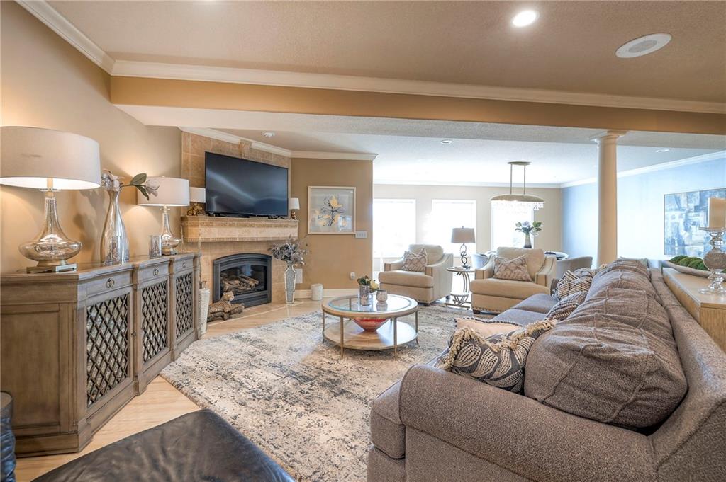 9002 Pine Street Lenexa, KS 66220 - Photo 77 of 90