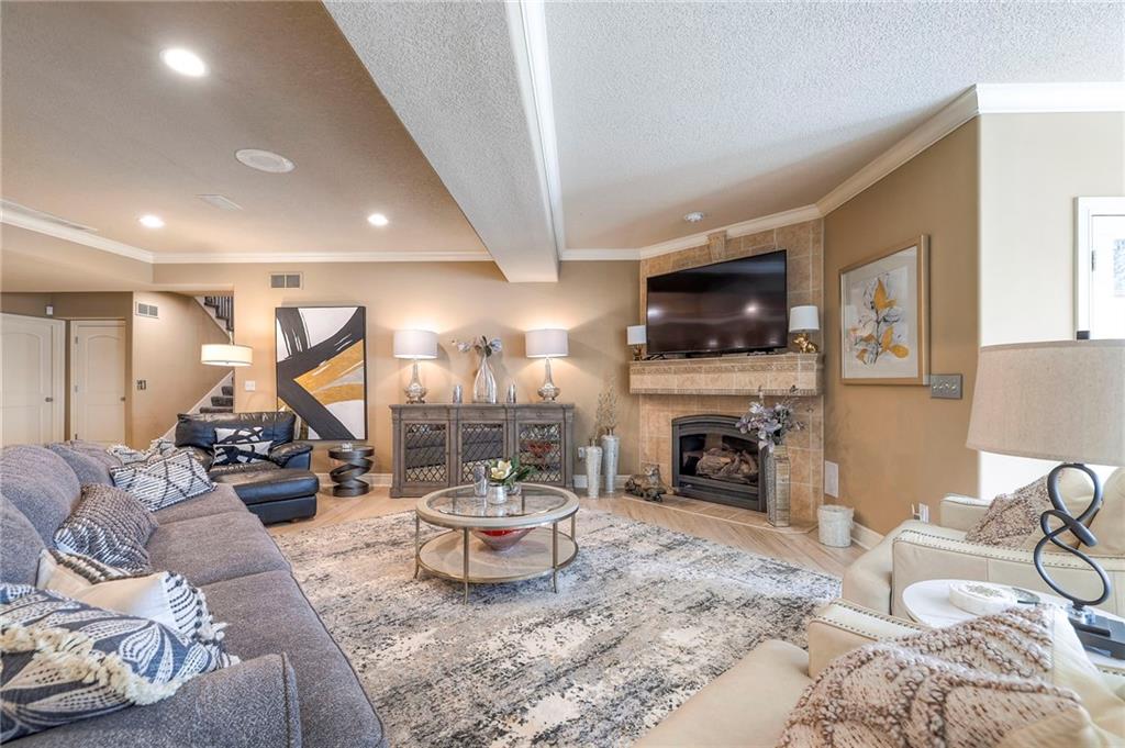 9002 Pine Street Lenexa, KS 66220 - Photo 78 of 90