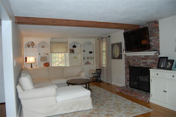 15 Gelding Road Chelmsford, MA 01824 - Photo 3 of 16