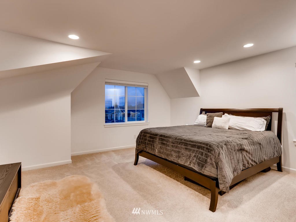 844 Mount Baker Place Northeast Renton, WA 98059 - Photo 16 of 34 Gallery Image 16