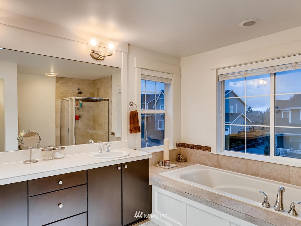 844 Mount Baker Place Northeast Renton, WA 98059 - Photo 17 of 34 Gallery Image 17