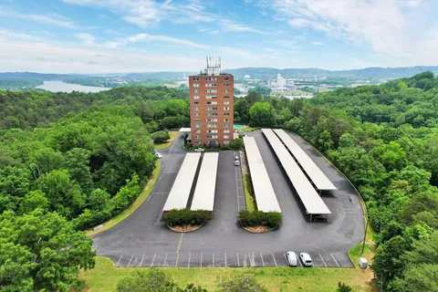 $480,000 | 1414 Continental Drive, Unit 1201, Chattanooga, TN 37405