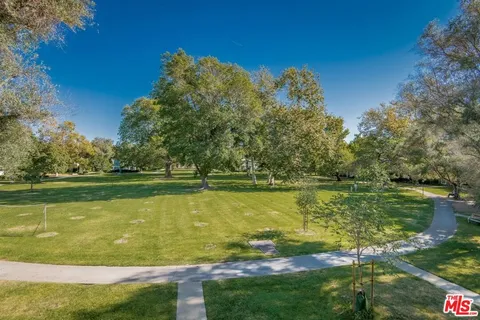 $849,000 | 5482 Village Los Angeles Ca, Los Angeles, CA 90016