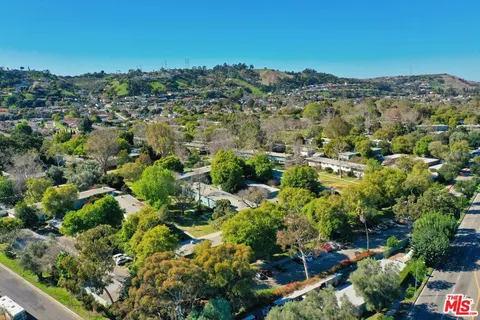 $849,000 | 5482 Village Los Angeles Ca, Los Angeles, CA 90016