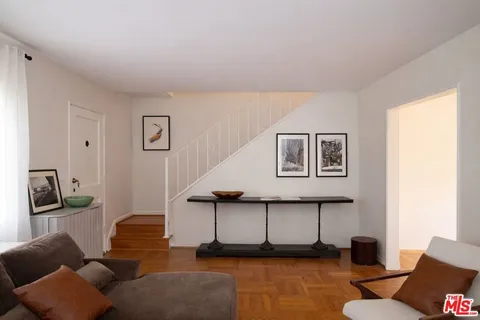 $849,000 | 5482 Village Los Angeles Ca, Los Angeles, CA 90016