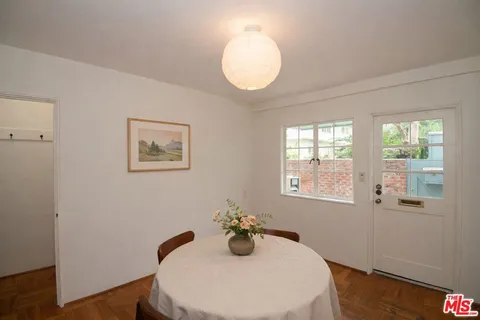 $849,000 | 5482 Village Los Angeles Ca, Los Angeles, CA 90016