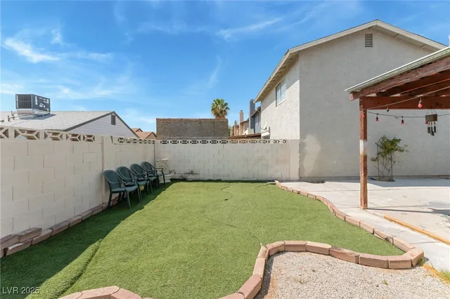 $315,500 | 108 Sirnoble Street, Las Vegas, NV 89110