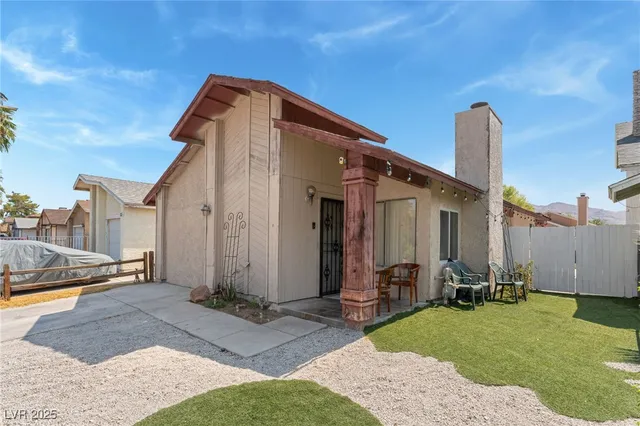 $315,500 | 108 Sirnoble Street, Las Vegas, NV 89110