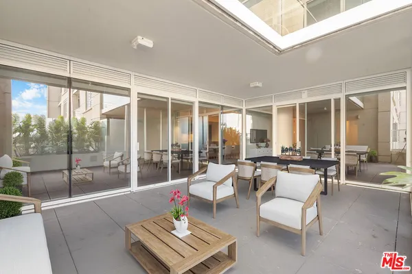 $899,000 | 6250 Hollywood Boulevard, Unit 4E, Los Angeles, CA 90028