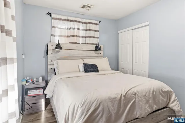 $575,000 | 273 East 6th Street, Clifton, NJ 07011