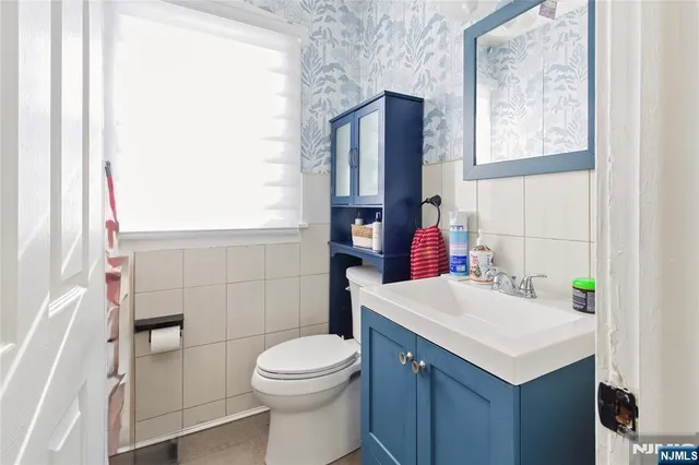 $575,000 | 273 East 6th Street, Clifton, NJ 07011