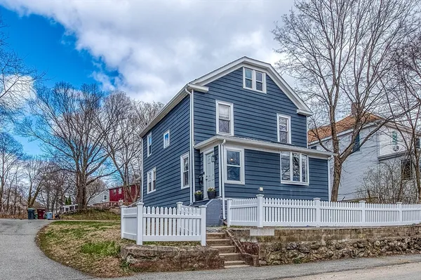 $740,000 | 285 Colburn Street, Dedham, MA 02026