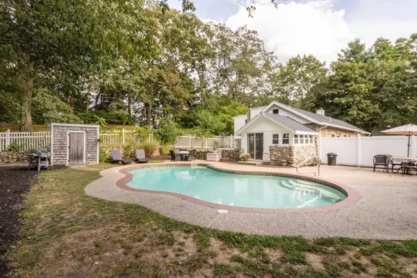$699,900 | 8 Old Fisher Lane, Walpole, MA 02081