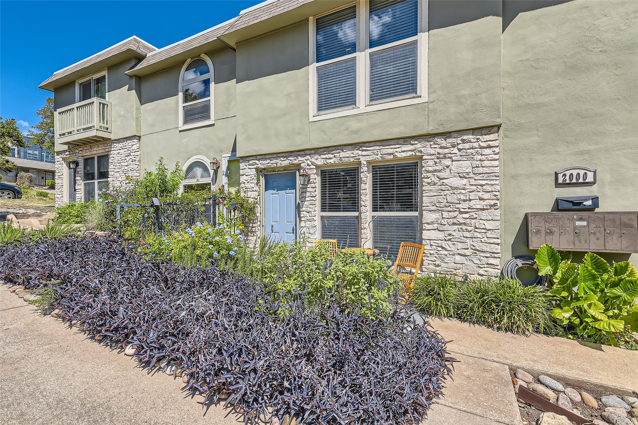 Welcome to 2000 Lightsey Unit 3! In the heart of 78704 and South Lamar.