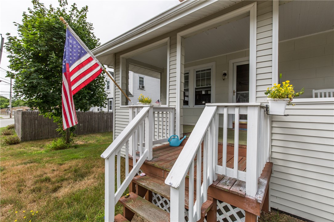 1053 West Shore Road Warwick, RI 02889 - Photo 3 of 36