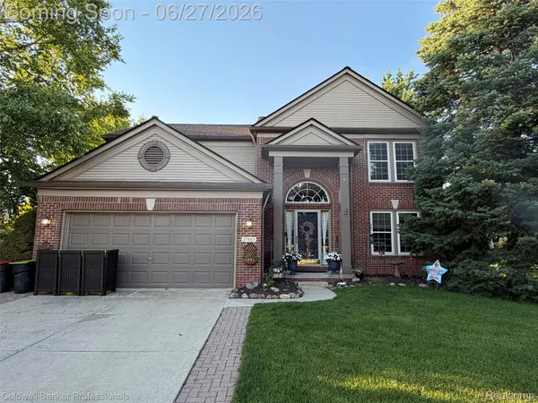 $499,900 | 17943 Salinas River Way, Macomb, MI 48042