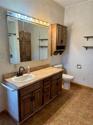 $167,400 | 412 West College Avenue, Shelbina, MO 63468