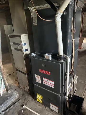 $167,400 | 412 West College Avenue, Shelbina, MO 63468