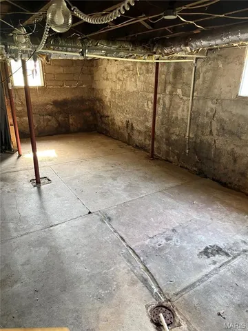 $167,400 | 412 West College Avenue, Shelbina, MO 63468