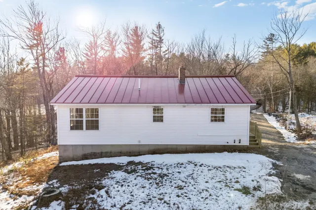 $279,900 | 14 Staples Pond Road, Temple, ME 04984