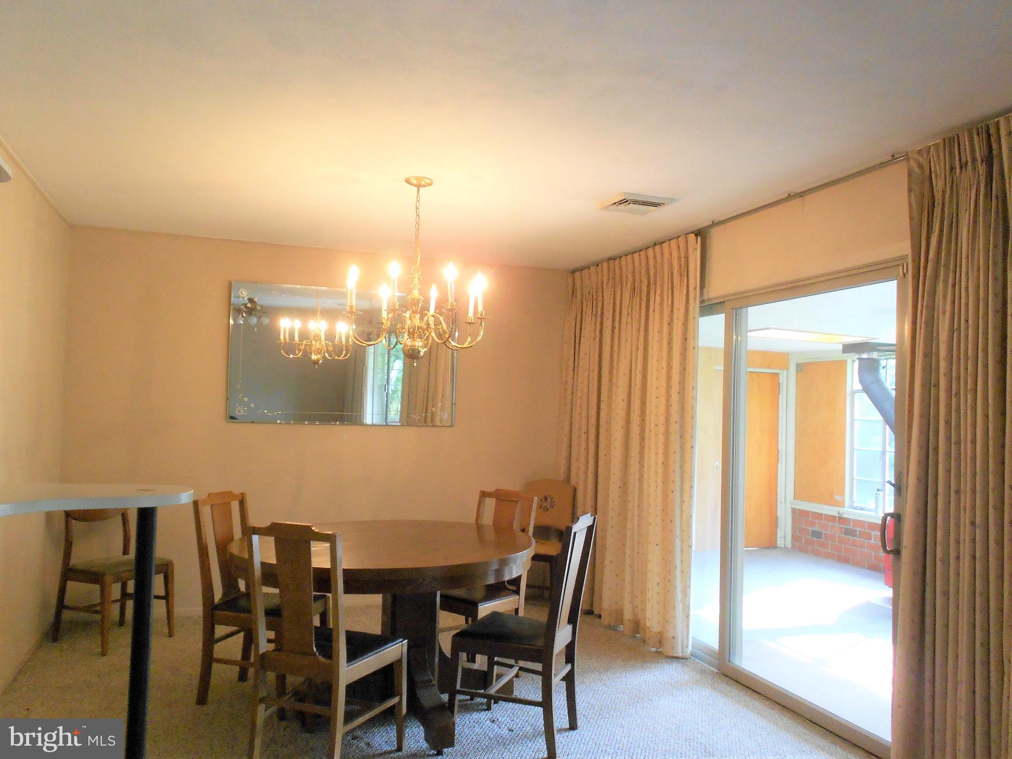 21 Full Turn Road Levittown, PA 19056 - Photo 14 of 42 Dining Room