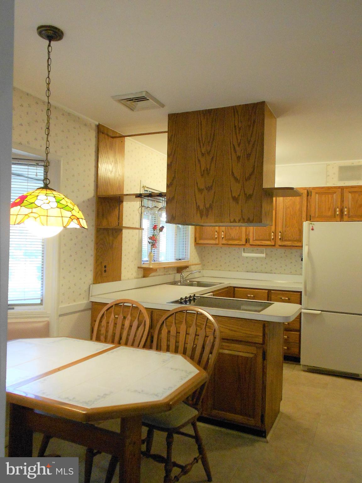 21 Full Turn Road Levittown, PA 19056 - Photo 5 of 42 Kitchen and eat-in area