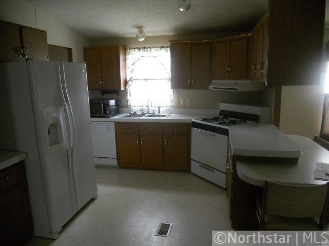 123 Carpenter Street Backus, MN 56435 - Photo 3 of 10 Gallery Image 3