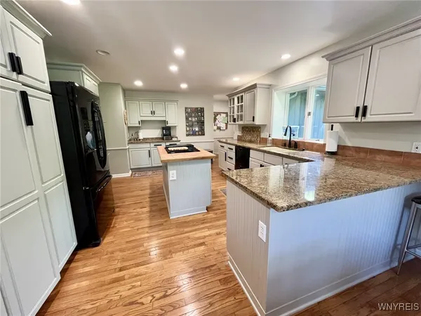 $3,200 | 219 Glenridge Road, East Aurora, NY 14052